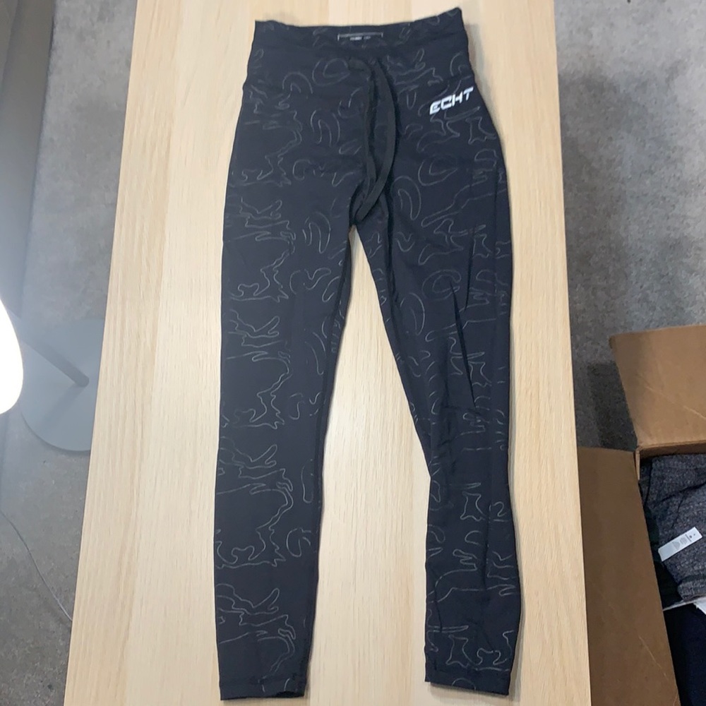ECHT High Rise Leggings Small